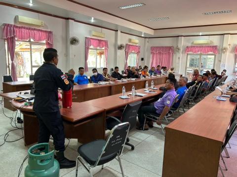 การอบรมให้ความรู้ในการป้องกันไฟป่าและฝุ่นละออง PM 2.5 ประจำปี 2568