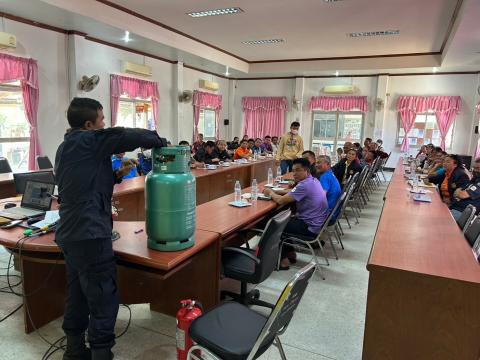 การอบรมให้ความรู้ในการป้องกันไฟป่าและฝุ่นละออง PM 2.5 ประจำปี 2568