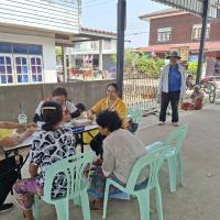 เจ้าหน้าที่กองสาธารสุขออกปฏิบัติหน้าที่ฉีดวัคซีนป้องกันโรคพิษสุนัขบ้า ในพื้นที่ตำบลบ้านยาง