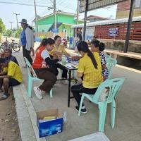 เจ้าหน้าที่กองสาธารสุขออกปฏิบัติหน้าที่ฉีดวัคซีนป้องกันโรคพิษสุนัขบ้า ในพื้นที่ตำบลบ้านยาง