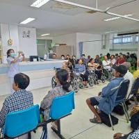 โครงการใส่ใจผู้สูงอายุในการคัดกรองโรคตาต้อกระจก และผู้มีปัญหาทางด้านสายตา