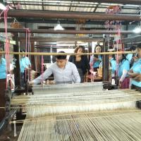 ศึกษาดูงานสืบสานงานศิลป์ ผ้าพื้นถิ่นย้อมดอกบัวแดง หมู่บ้านโนนกอก จังหวัดอุดรธานี