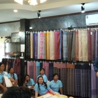 ศึกษาดูงานสืบสานงานศิลป์ ผ้าพื้นถิ่นย้อมดอกบัวแดง หมู่บ้านโนนกอก จังหวัดอุดรธานี