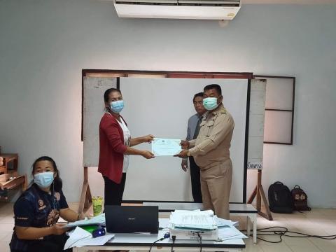 โครงการอบรมผู้ประกอบการและผู้สัมผัสอาหารแก่ผู้ประกอบการร้านค้า ร