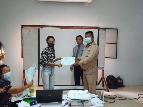 โครงการอบรมผู้ประกอบการและผู้สัมผัสอาหารแก่ผู้ประกอบการร้านค้า ร