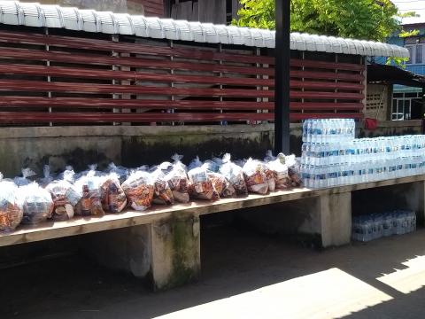 การให้ความช่วยเหลือผู้ประสบอุทกภัยน้ำท่วมในพื้นที่ตำบลบ้านยาง ประจำปี 2565