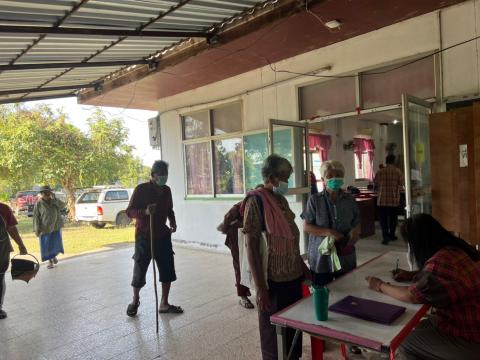 โครงการใส่ใจผู้สูงอายุในการคัดกรองโรคตาต้อกระจกและผู้มีปัญหาทางด้านสายตาในผู้สูงอายุตำบลบ้านยาง ประจำปีงบประมาณ 2566