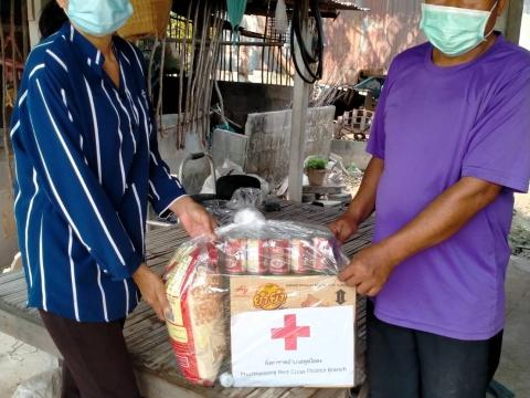 มอบถุงยังชีพให้กับผู้สูงอายุ ผู้พิการ ผู้ป่วยติดเตียง ผู้ยากไร้ยากจนในพื้นที่ตำบลบ้านยาง อ.พุทไธสง จ.บุรีรัมย์